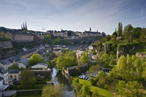 Impresiones de Luxemburgo, Ciudad de Luxemburgo, La baja zona del valle de Grund desde el boulevard del general Patton Luxemburgo Imprime: Luxembourg