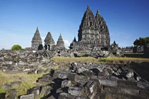 Templos en el complejo de Prambanan, Jawa, Indonesia