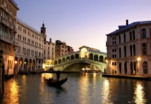 Ponte di Rialto, Gran Canale, Venecia, Italia