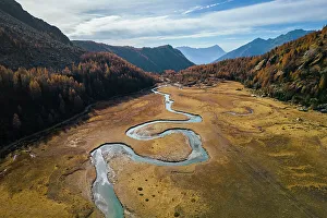 Lombardy Landscape Photography Imprime: winding Duino river in Preda Rossa valley. Val Masino, Sondrio province, Lombardy, Italy