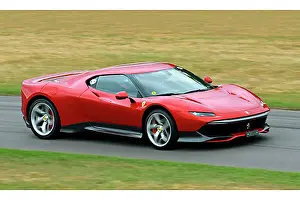 Ferrari FOS 2022 Deborah SP38 uno de finales 2018 metálico rojo