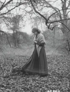 Impresiones de Julie Christie en Far From The Madding Crowd H Imprime: Lejos de la Multitud Alocada.