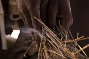 Impresión enmarcada : Namibia. Hacer fuego.