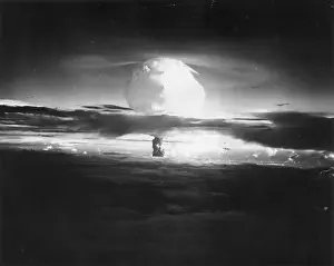 Mushroom Cloud Formation Imprime: Atomic Cloud