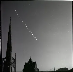 Multiple Exposure Photography Imprime: Multiple Exposure Of Solar Eclipse