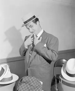 Summer Hat Imprime: Sid Caesar with Hands in his Pockets