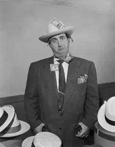 Vintage Hat Collection Imprime: Sid Caesar Surrounded by Hats