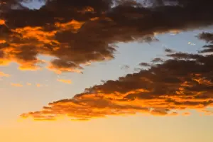 Dramatic Evening Light Imprime: Cloud formations, evening sky, Namibia
