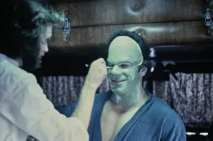 Lou Ferrigno Hulk Imprime: Becoming The Hulk