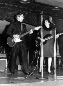 Vintage Music Performers Imprime: Willingly Performance