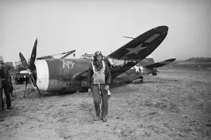 World War 2 Planes Imprime: Back To Base