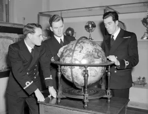 Royal Naval College Imprime: Globe Study