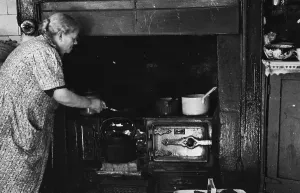 East End London Imprime: Cooking On Range