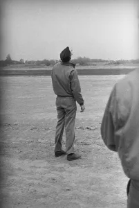 US Military Aviation History Imprime: Returning Plane?