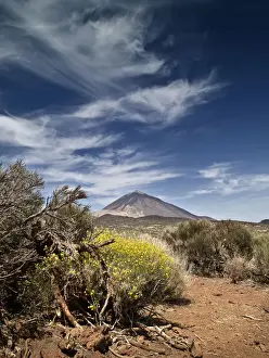 Atlantic Islands Photography Imprime: Volcano in springtime