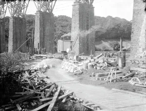 Brunel Imprime: Puente de la antigua valle de Carnon mostrando una etapa temprana de reemplazo
