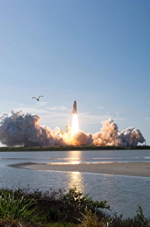 Kennedy Space Center Images Imprime: Space Shuttle Discovery launch