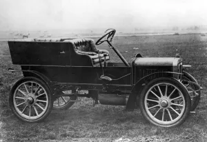 Black And White Automobile Images Imprime: 1905 Ryknield. Creator: Unknown