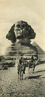 Archaeological Site In Egypt Imprime: Cairo - The Great Sphinx, c1918-c1939. Creator: Unknown