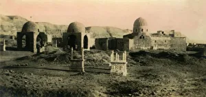 Cairo Architecture Imprime: Cairo: The Khalifa Tombs, c1918-c1939. Creator: Unknown