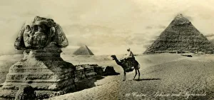 Ancient Egyptian Pyramids Imprime: Cairo - Sphinx and Pyramids, c1918-c1939. Creator: Unknown