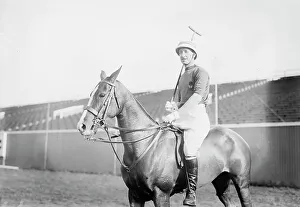 Scottish Military History Imprime: Capt. Leslie Cheape, between c1910 and c1915. Creator: Bain News Service
