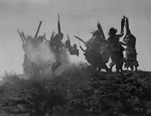 Bailando para restaurar una luna eclipsada, c1914. Creador: Edward Sheriff Curtis