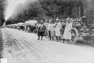 WWI Black And White Photography Imprime: German bridge train, between c1914 and c1915. Creator: Bain News Service