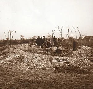 WWI Soldier Life Imprime: Hidden battery, c1914-c1918