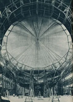 Transportation History UK Imprime: The internal structure of the airship R101, c1929 (c1937)
