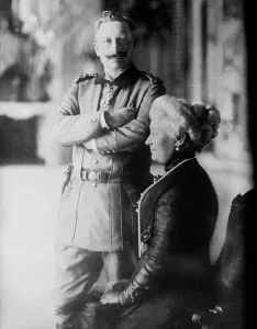 Black And White Photography Collection Imprime: Kaiser & Kaiserin, between c1910 and c1915. Creator: Bain News Service