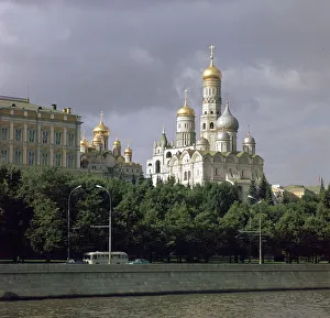 Kremlin Architecture Imprime: Kremlin seen across the Moskva river