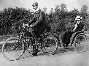 Country Lane Transport Imprime: A motorcycle with a trailer, c1903