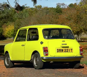 Vintage Road Transport Imprime: Mr.Bean's Mini from the tv programme of the same name