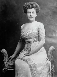 US Historical Photographs Imprime: Mrs. Clinton Backus, between c1910 and c1915. Creator: Bain News Service