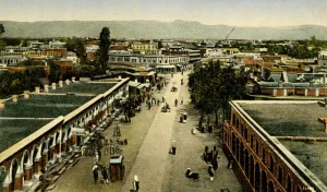 British India Architecture Imprime: Sadder Bazaar, Rawalpindi, c1918-c1939. Creator: Unknown