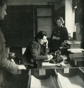 Second World War Propaganda Images Imprime: A Station Intelligence Room, c1943. Creator: Cecil Beaton