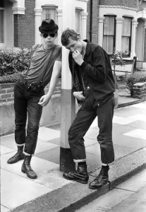 Skinhead y chico de Ben Sherman. 15 de agosto de 1970