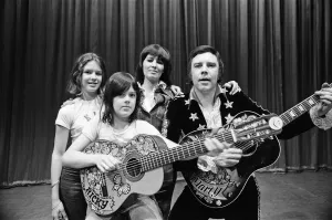Rockstar Marty Wilde está actualmente de gira en un tour sin precedentes a nivel nacional por Gran Bretaña.
