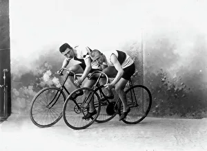 Ciclistas en un paisaje italiano