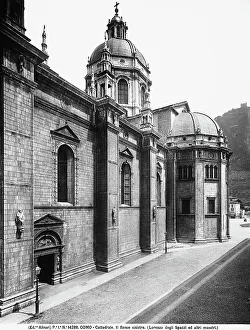 Il fianco sinistro de la Catedral de Como