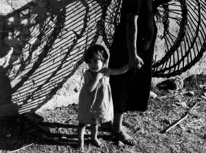 Female Child Portrait Photography Imprime: Shadow game