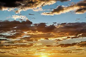 Cloudy Evening Sky Imprime: Dramatic cloudy sky at sunset, background, Arizona, USA, North America