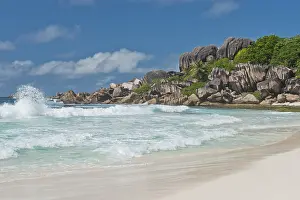 Deserted African Coastline Imprime: Anse Source dArgent Beach