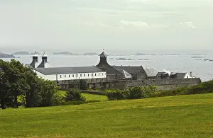 Islay Scotland Imprime: Ardbeg distillery with his typical three pagodes