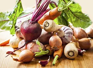 Orange Root Vegetables Imprime: Assorted types of root vegetables