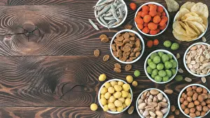 High Calorie Foods Imprime: Assortment of different snack for beer