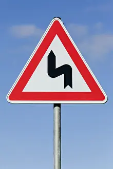 Blue Traffic Sign Imprime: Attention sharp turn