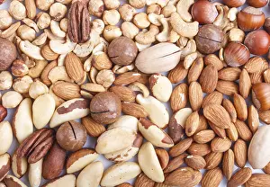 Close Up Hazelnuts Imprime: Background and texture made from different kinds of nuts