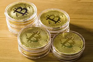Virtual Money Transfer Imprime: Bitcoins on a light background
